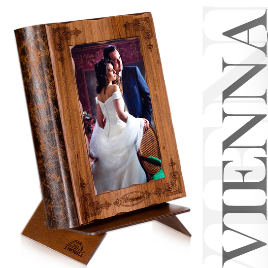 Итальянский кожаный фотоальбом Inobili Vienna с деревяными вставками